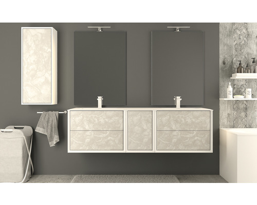 Modernes Badezimmer mit Waschtischunterschrank, Spiegeln und Handtuchhalter