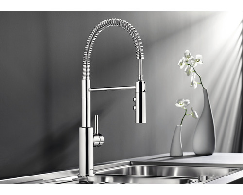 Küchenarmatur mit spiralförmigem Auslauf und Einhebelmischer