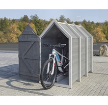 Fahrradgarage aus Holz mit geöffneter Tür und Fahrrädern