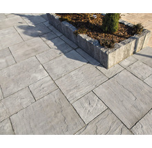 Beton Terrassenplatte India grau Mehrformat Stärke 4 cm (1 Pal = 9,72 m² entspr. 6 Sets a 1,62 m²)-thumb-0