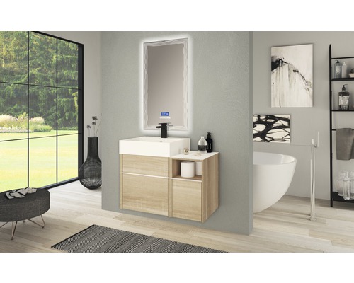 Modernes Badezimmer mit Waschtisch, Spiegel mit Beleuchtung und Badewanne