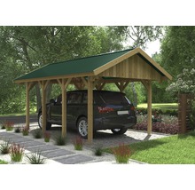 Carport aus Holz mit Auto