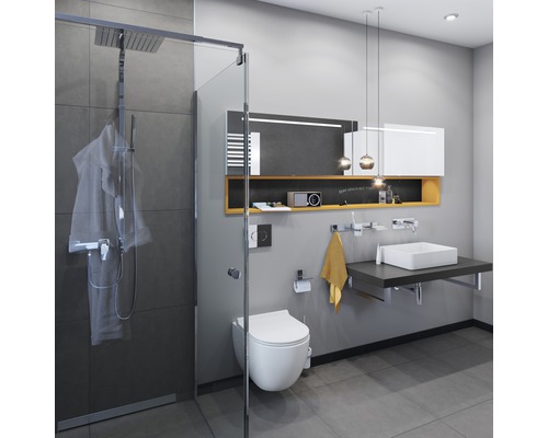 Modernes Badezimmer mit Dusche, Toilette, Waschtisch und Spiegel