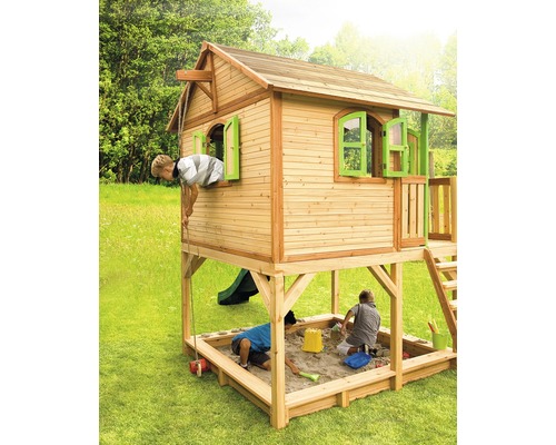 Stelzenhaus axi Marc Holz mit Sandkasten, Rutsche gebeizt Spielhaus mit Sandkasten und Rutsche im Garten