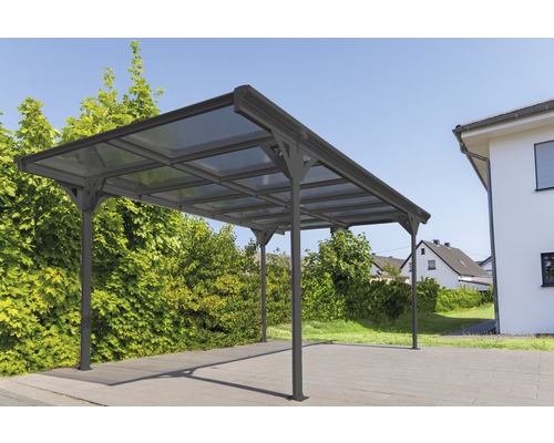 Carport mit Polycarbonatdach für zusätzlichen Stellplatz und Schutz