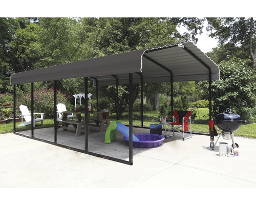 Überdachter Außenbereich mit Grill, Spielplatz und Sitzgelegenheiten