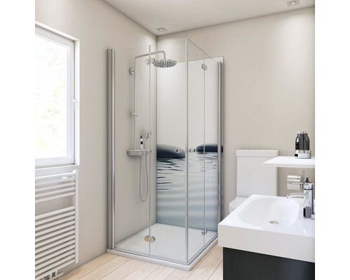 Eckdusche mit Duscharmatur und Wasserdesign im Badezimmer