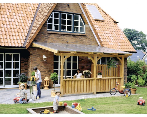 Brüstung Deckelschalung SKAN HOLZ 220 x 84 cm, Douglasie, natur Familie genießt Zeit auf der Terrasse mit Holzüberdachung im Garten