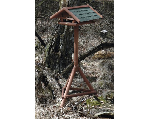 Vogelhaus mit Ständer im Garten