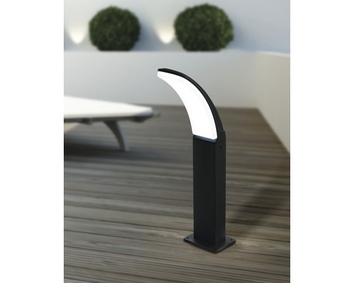 Moderne Wegeleuchte aus Metall für den Außenbereich