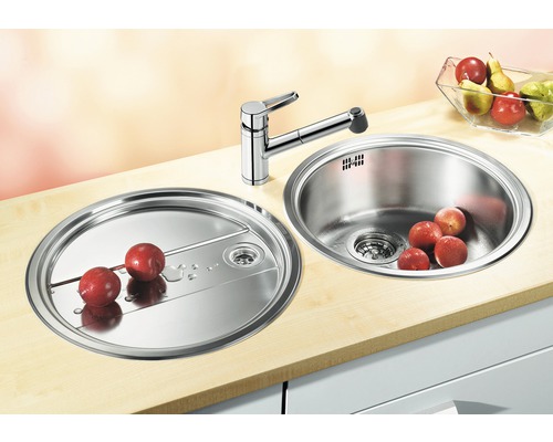 Spültisch mit Abtropffläche und Armatur