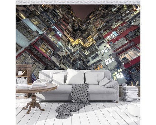 Wohnzimmer mit Fototapete mit Häuseransicht