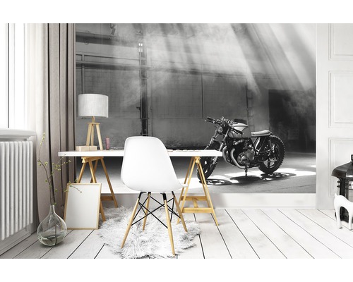 Modernes Arbeitszimmer mit Fototapete eines Motorrads