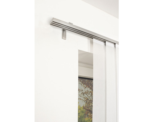 Schiebegardinenpaneel mit Metallschiene zur Raumgestaltung