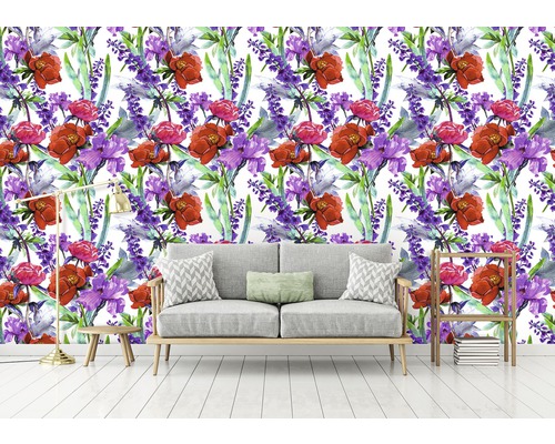 Tapete mit Blumenmuster in einem Wohnraum
