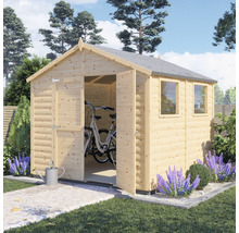 Gartenhaus aus Holz mit geöffneter Tür und Fahrrädern im Inneren