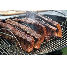 Spareribs im Rippchenhalter auf Grill