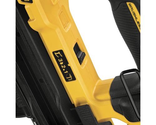 Detailansicht eines gelben Nagelgeräts mit Tiefeneinstellung