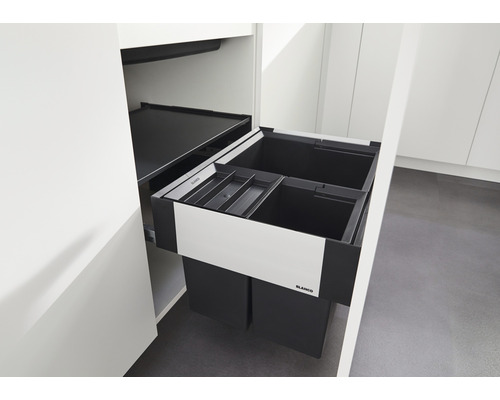 Ausgezogener Küchenschrank mit Abfallsystem von Blanco