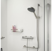 Duschset mit Ablage im Badezimmer
