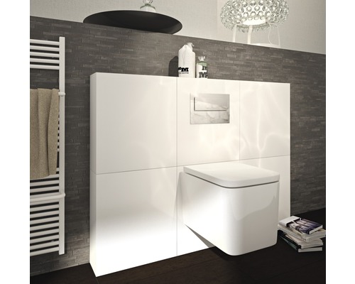 Modernes Badezimmer mit wandhängendem WC und Vorwandelement.