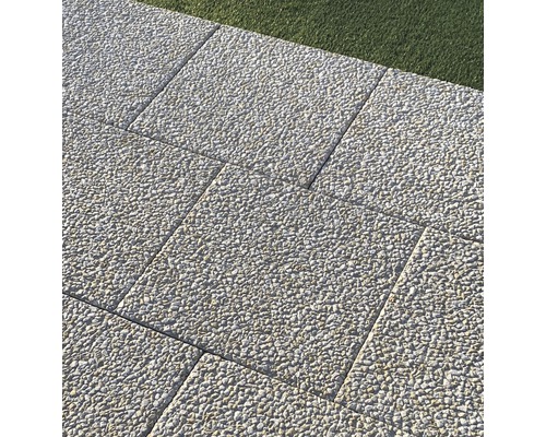 Gezeigte Gehwegplatten aus Betonwerkstein