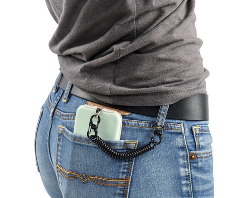 Handyhülle mit Spiralkabel in Hosentasche