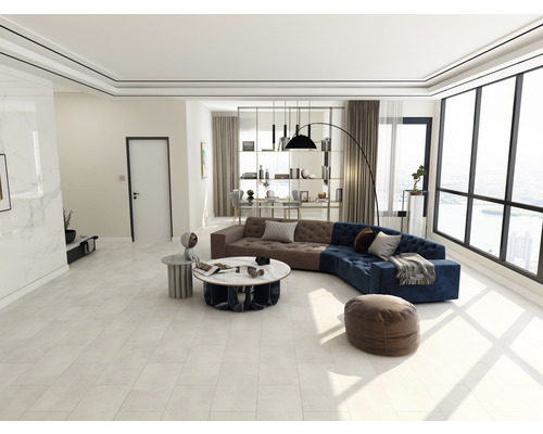 Modernes Wohnzimmer mit Ecksofa, Couchtisch und großem Fenster