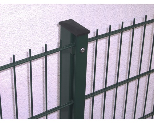 Doppelstabmattenzaun mit Zaunpfosten