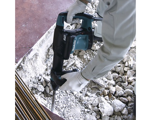 Makita Abbruchhammer im Einsatz auf einer Baustelle.