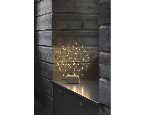 Dekorative LED-Leuchte mit rundem Drahtrahmen und Holzsockel