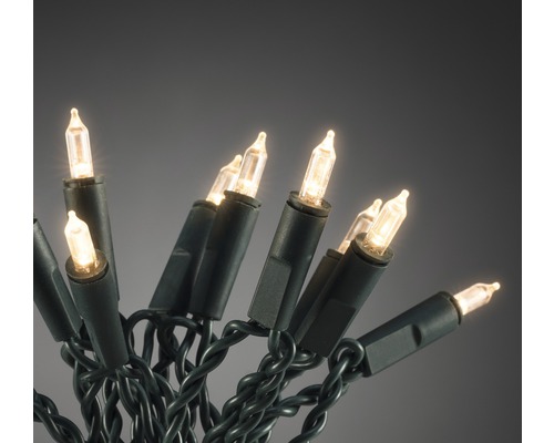Lichterkette mit Glühbirnen und grünem Kabel