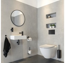 Modernes Badezimmer mit Waschtisch, Spiegel, Toilette und Accessoires in Grau und Schwarz