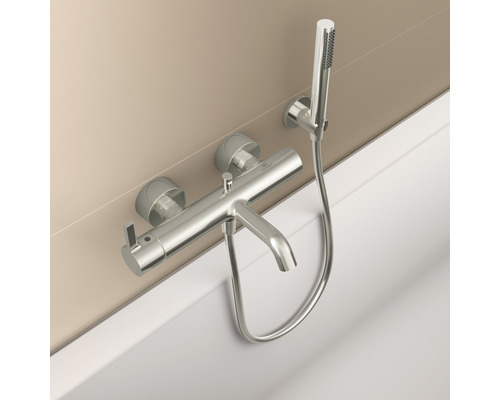 Wannenarmatur mit Handbrause zur Wandmontage