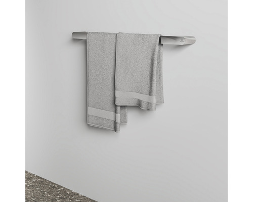 Handtuchhalter mit zwei Handtüchern