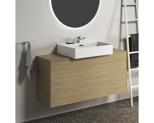 Modernes Badezimmer mit Waschtischunterschrank und Aufsatzwaschbecken