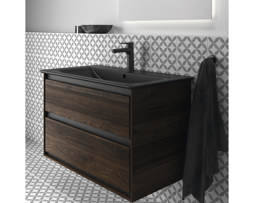 Waschtischunterschrank mit zwei Schubladen, Waschtisch und Armatur im Badezimmer.