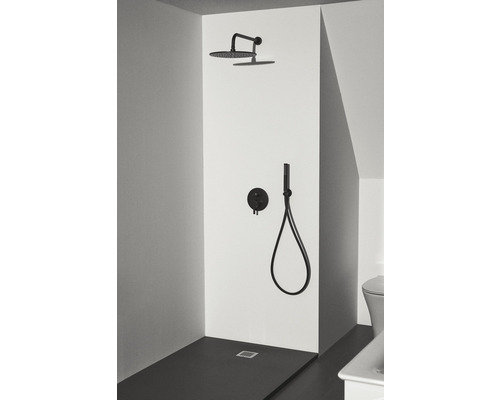 Begehbare Dusche mit Kopfbrause und Handbrause