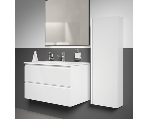 Badezimmerensemble mit Waschbeckenunterschrank, Spiegelschrank und Hochschrank