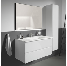 Modernes Badezimmerensemble mit Waschbeckenunterschrank, Spiegel und Hochschrank