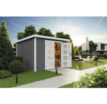 Gartenhaus mit Doppeltür und Glasfenstern im Garten