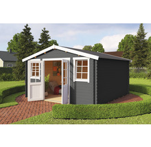 Gartenhaus mit geöffneten Doppeltüren und Fenstern