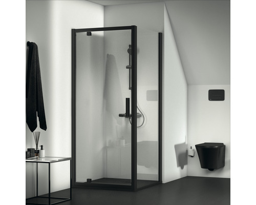 Modernes Badezimmer mit ebenerdiger Dusche mit schwarzem Rahmen und matten Glasscheiben