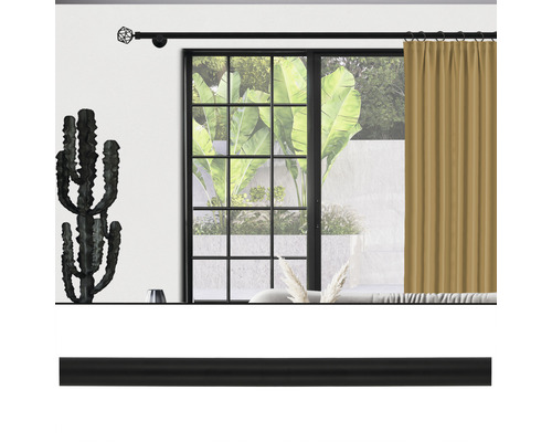 Gardinenstange mit Vorhang und dekorativem Abschluss