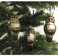 Drei Eulen als Christbaumschmuck am Weihnachtsbaum