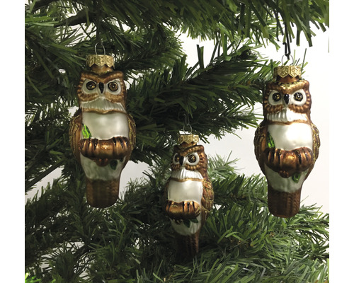 Drei Eulen als Christbaumschmuck am Weihnachtsbaum