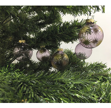Weihnachtsbaum mit Glasschmuckkugeln