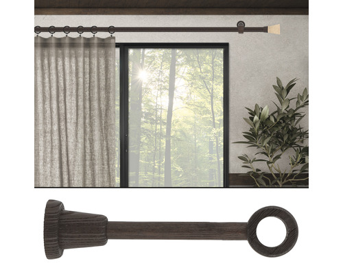 Gardinenstange aus Holz im Wohnraum