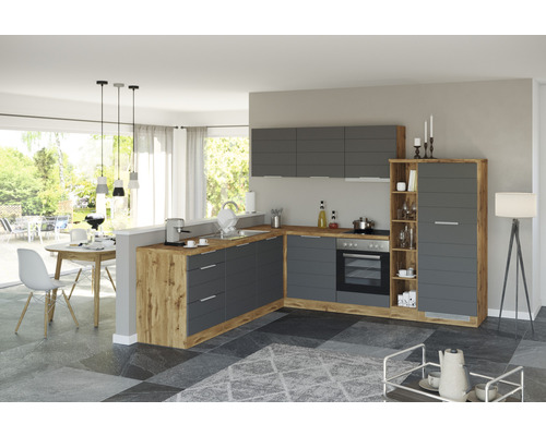 Helle Wohnküche mit grauen Schränken und Holzarbeitsplatte