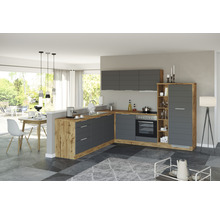 Moderne Küche mit grauen Schränken und Holzarbeitsplatten in einem hellen Raum.